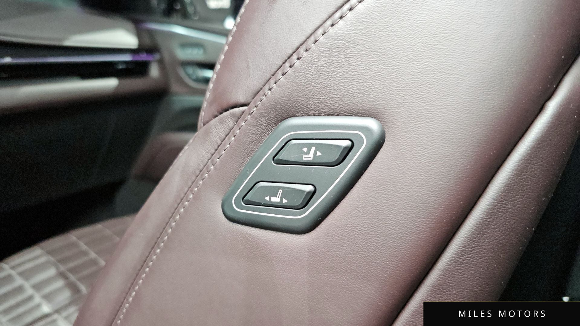 Cadillac 에스컬레이드 2023 — миниатюра 30
