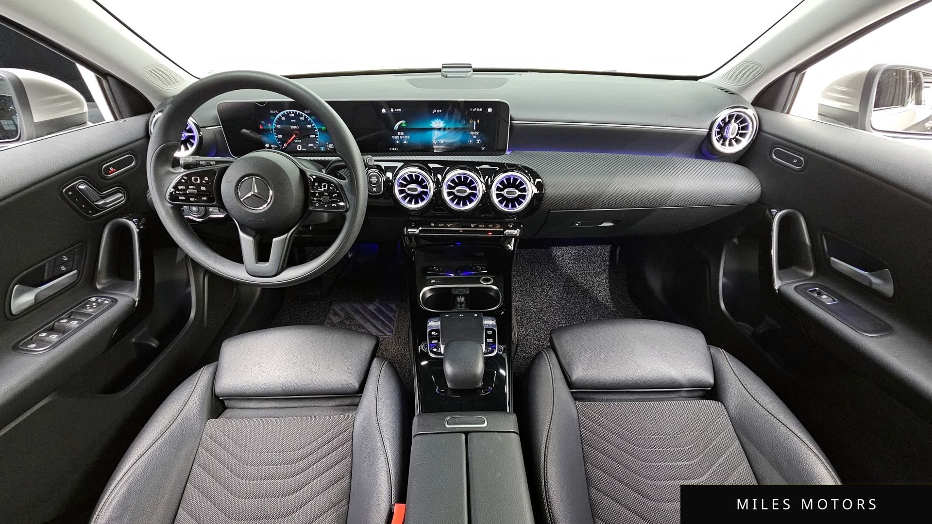 Mercedes-Benz A-Class W177 2019 — миниатюра 10