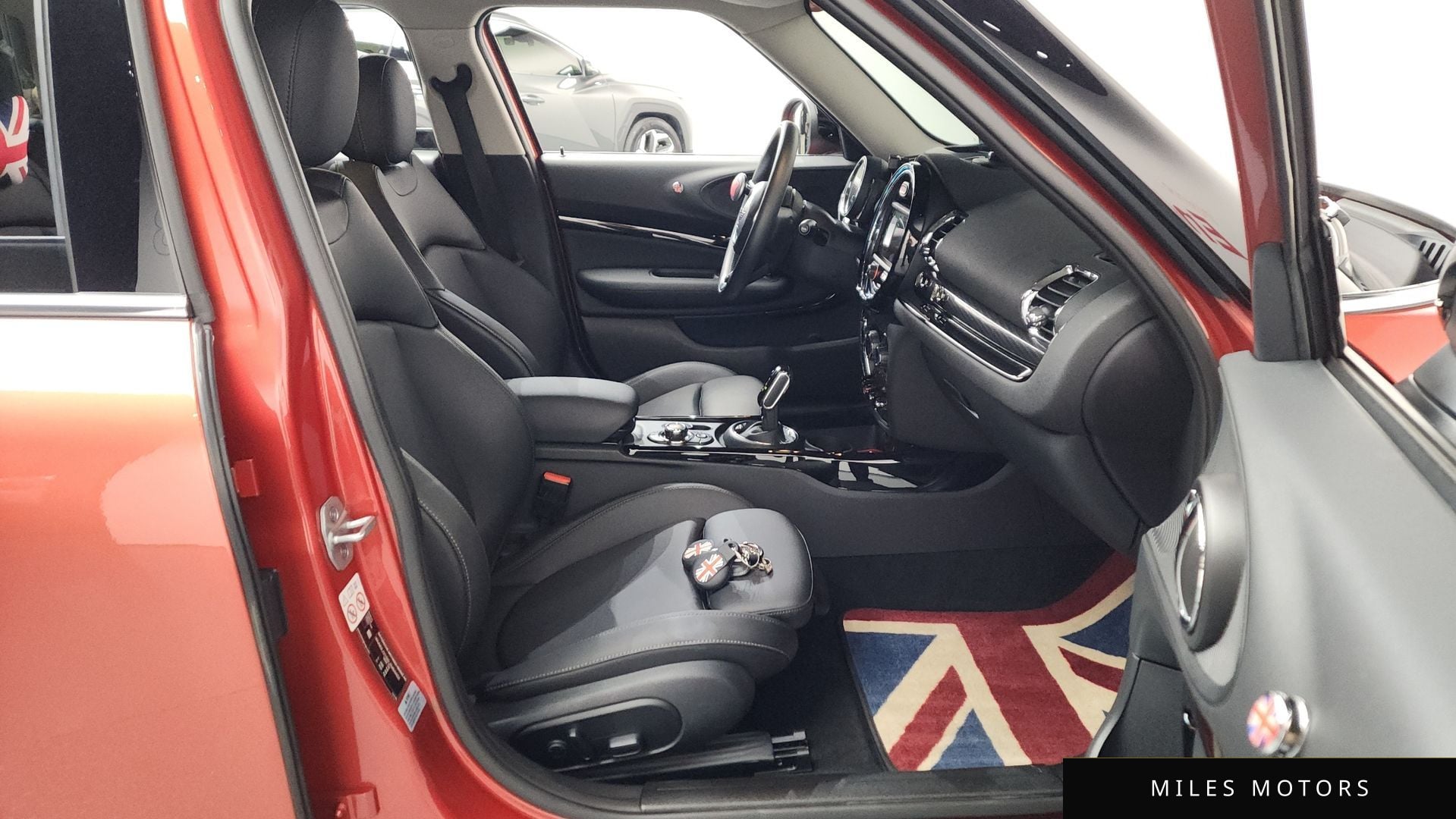 MINI 쿠퍼 클럽맨 2020 — миниатюра 15