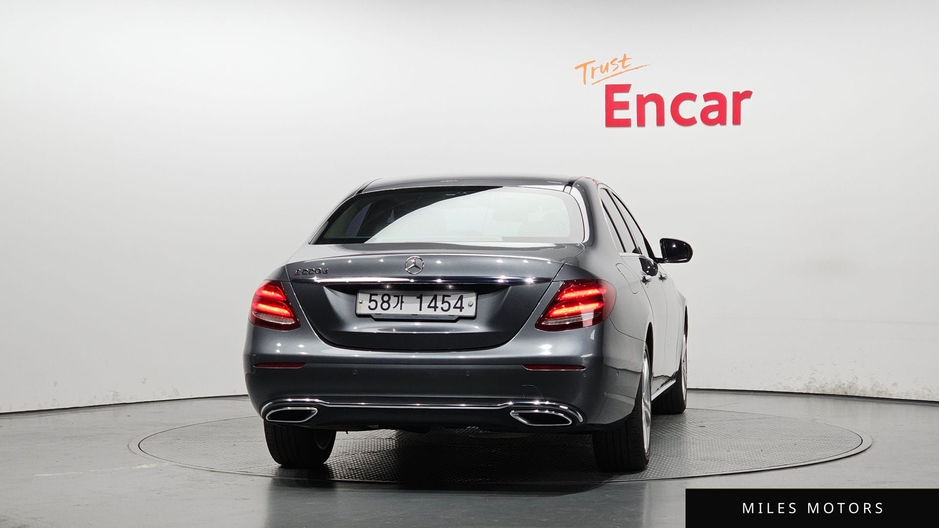 Mercedes-Benz E-Class W213 2017 — миниатюра 4