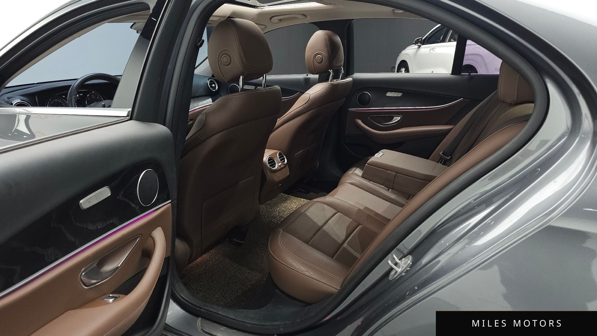 Mercedes-Benz E-Class W213 2017 — миниатюра 12