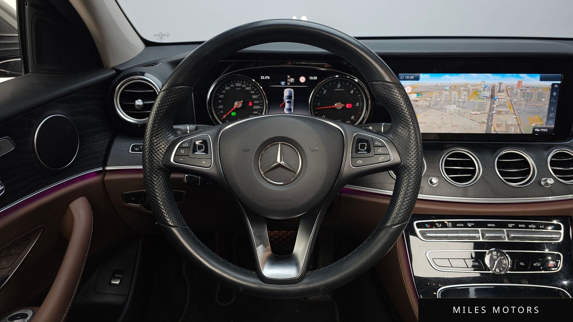 Mercedes-Benz E-Class W213 2017 — миниатюра 13