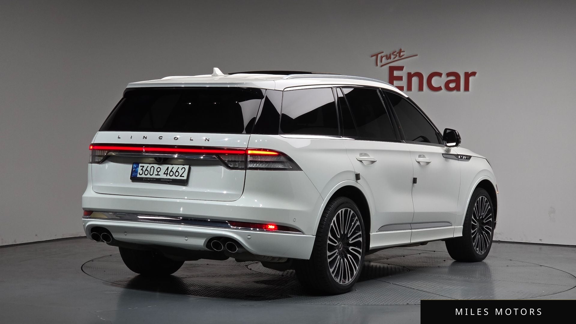 Lincoln Aviator 2023 — миниатюра 2