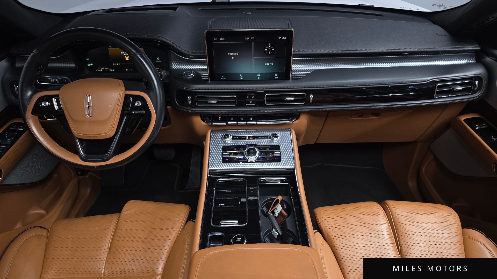 Lincoln Aviator 2023 — миниатюра 10