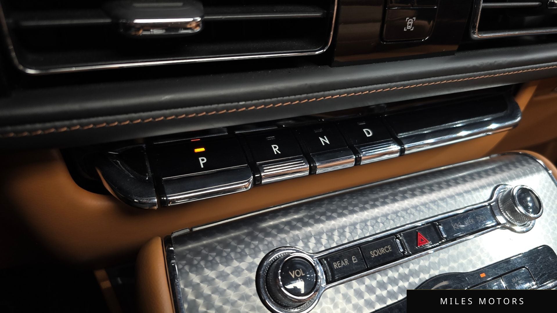 Lincoln Aviator 2023 — миниатюра 12