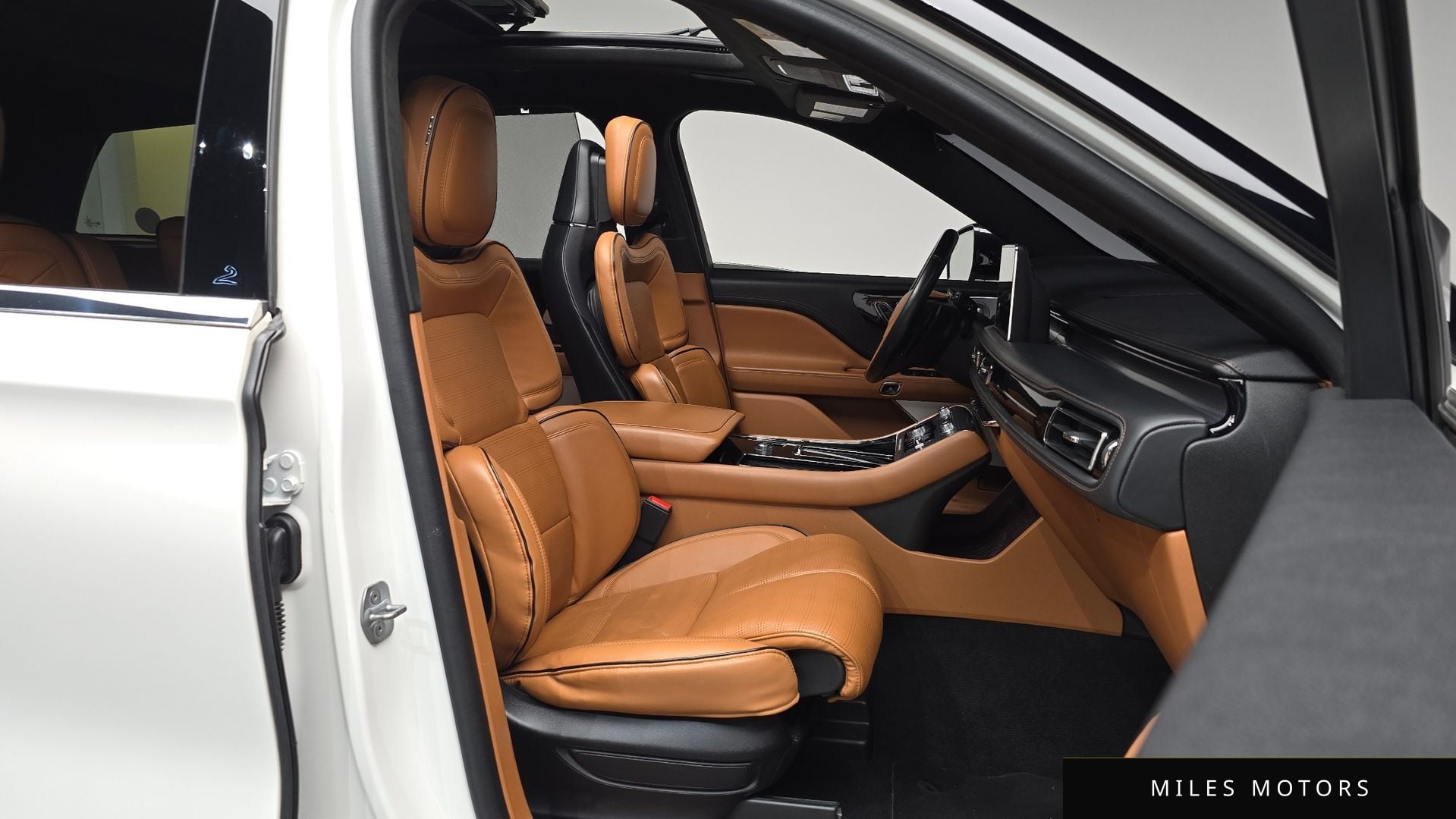 Lincoln Aviator 2023 — миниатюра 17