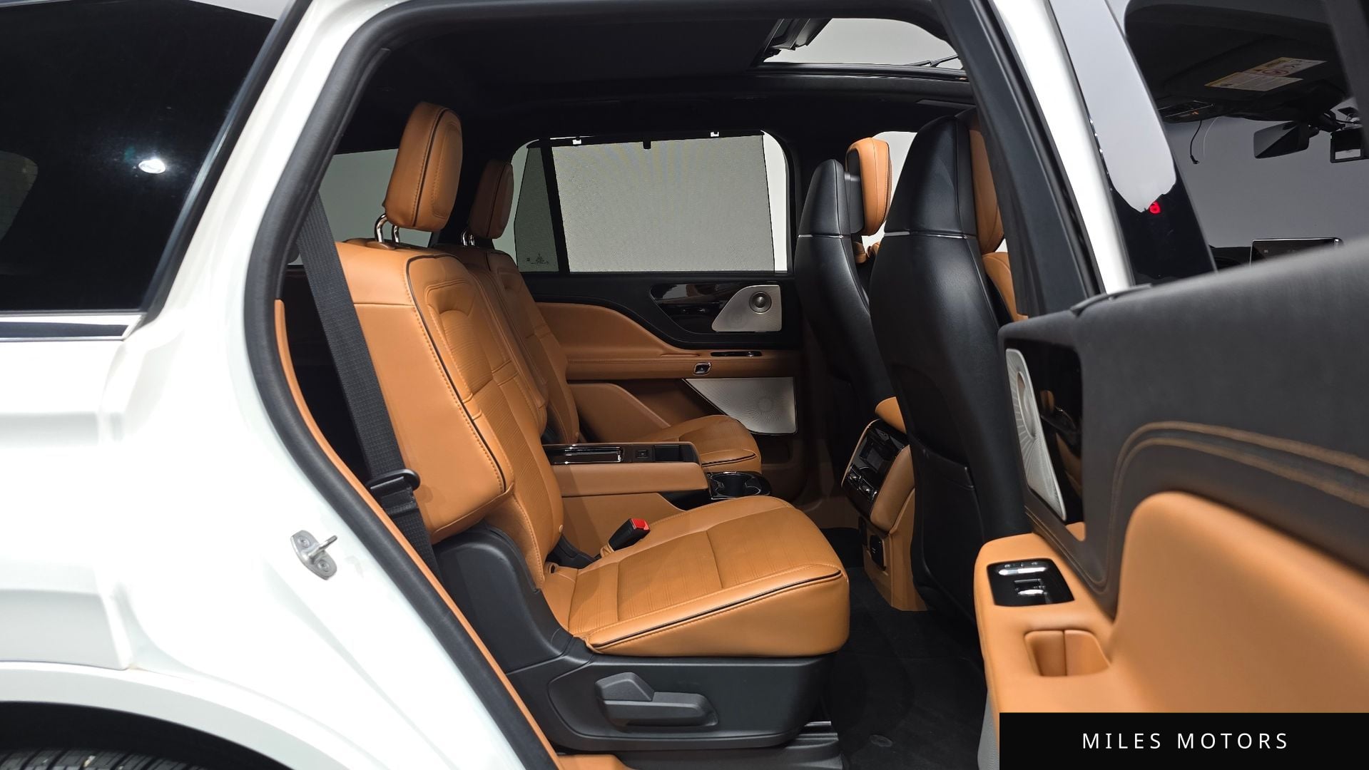 Lincoln Aviator 2023 — миниатюра 18