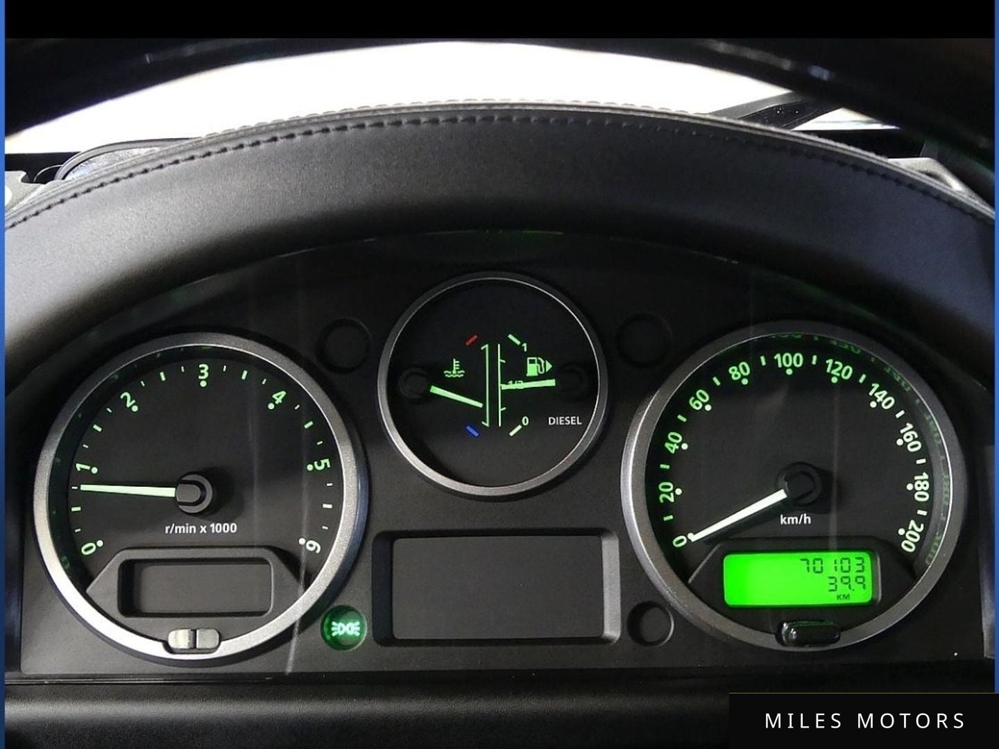 Land Rover Defender 2010 — миниатюра 8