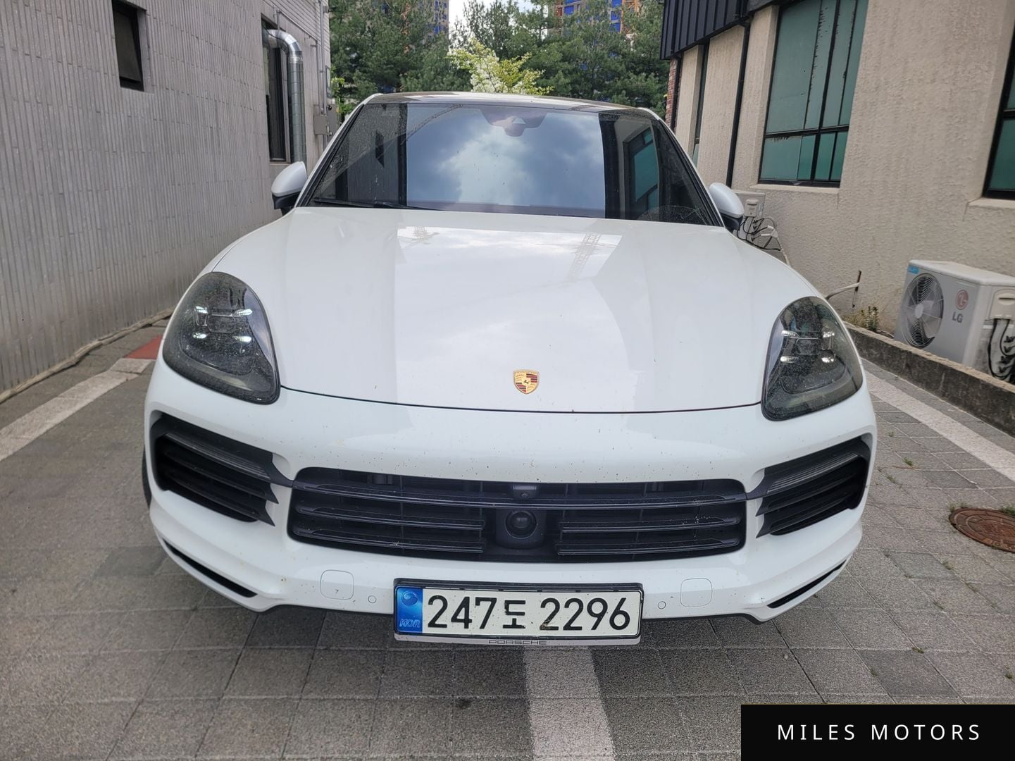 Porsche Cayenne 2023 — миниатюра 2