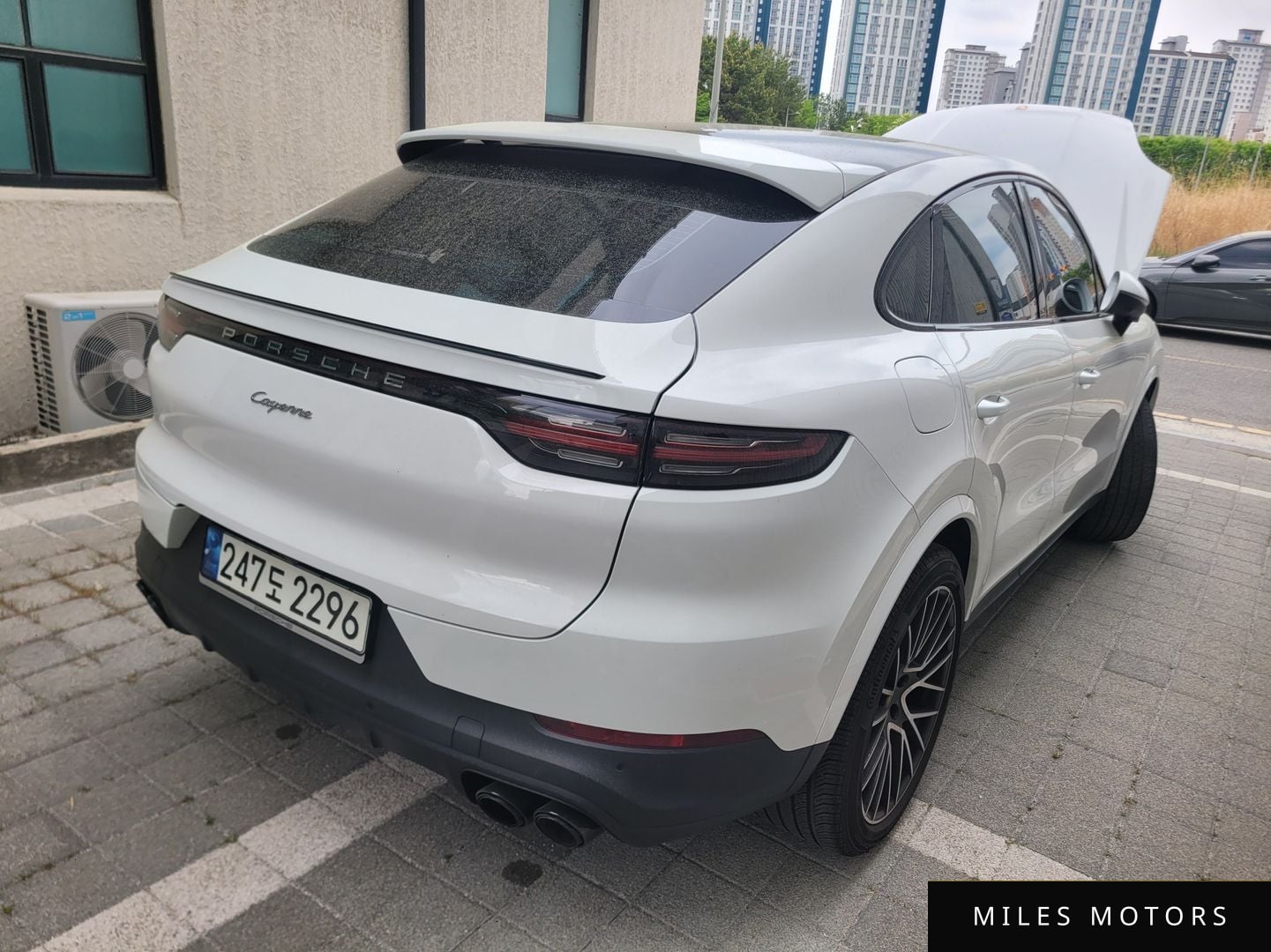 Porsche Cayenne 2023 — миниатюра 3