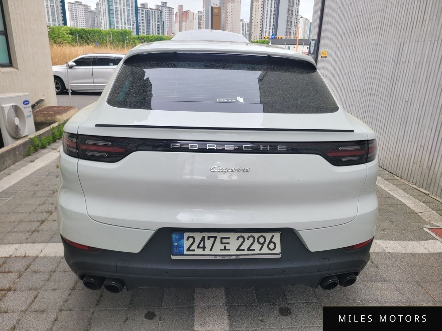 Porsche Cayenne 2023 — миниатюра 4