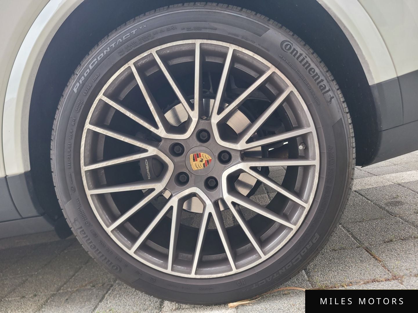 Porsche Cayenne 2023 — миниатюра 6