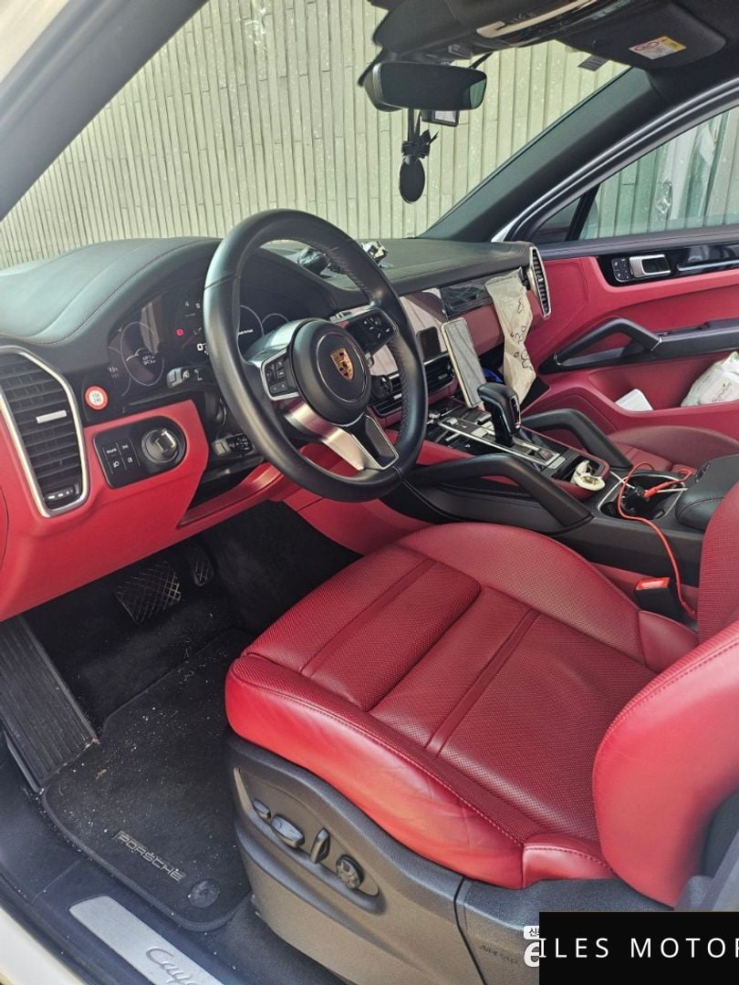Porsche Cayenne 2023 — миниатюра 7