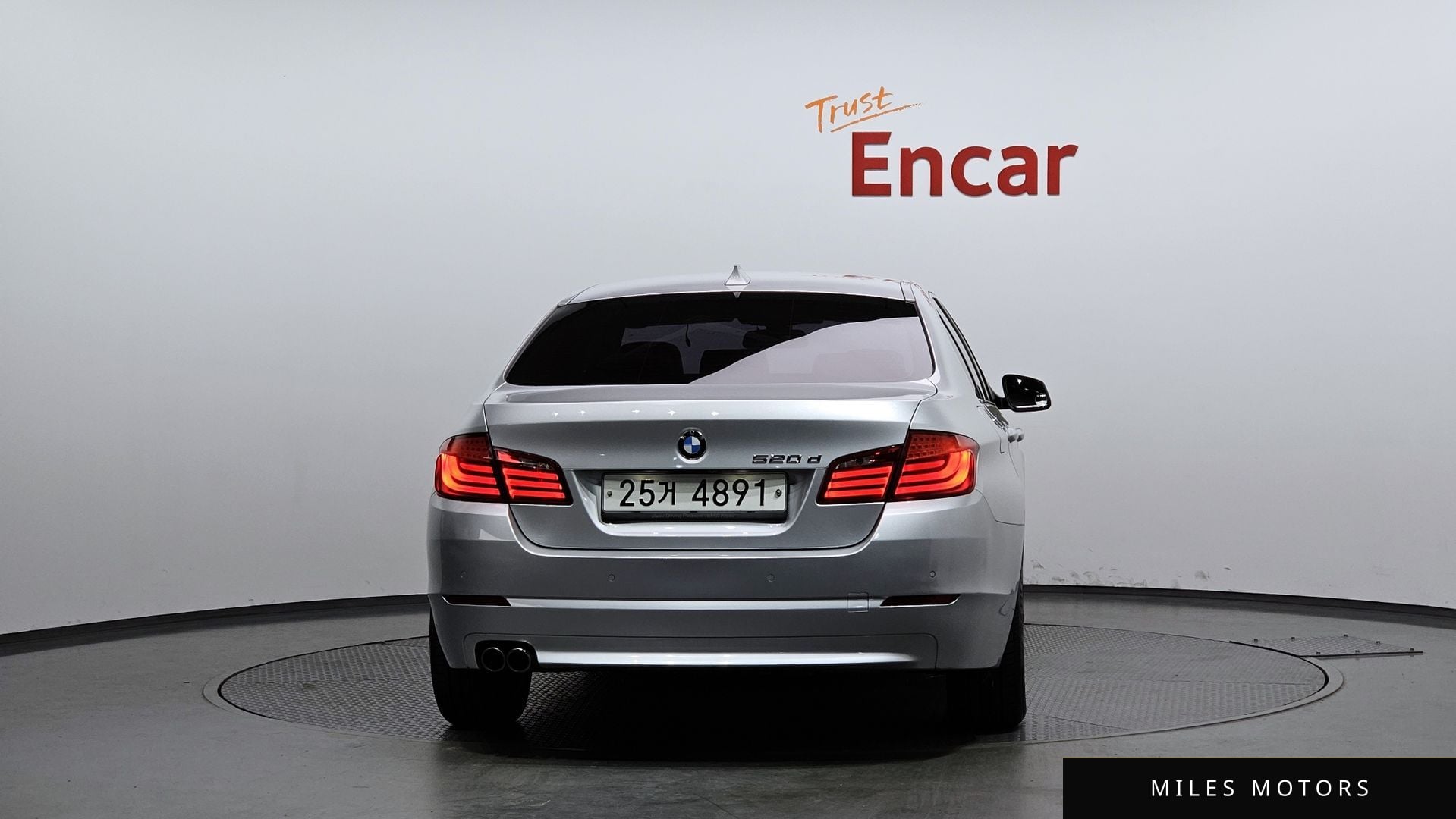 BMW 5 Series (F10) 2012 — миниатюра 4