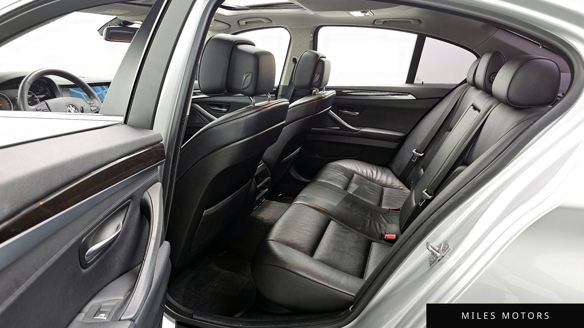 BMW 5 Series (F10) 2012 — миниатюра 11