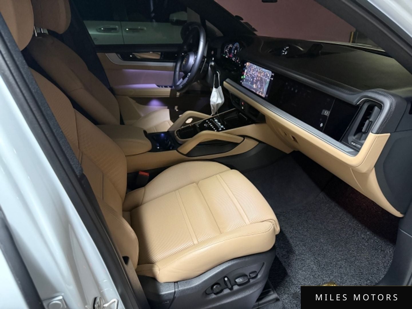 Porsche Cayenne 2024 — миниатюра 9