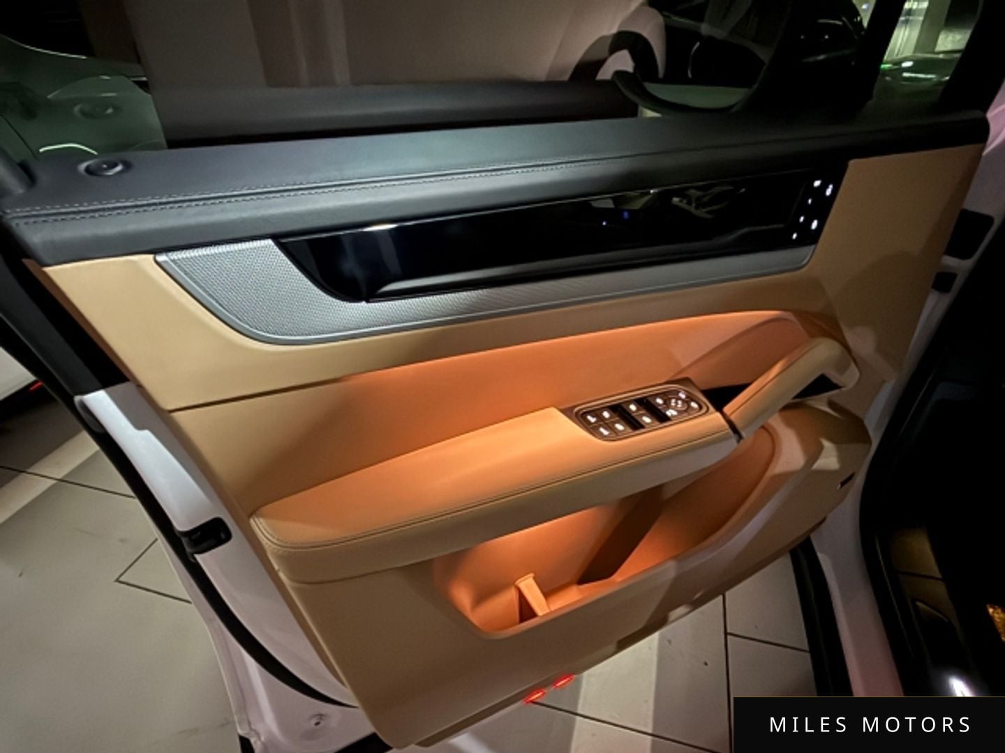 Porsche Cayenne 2024 — миниатюра 11