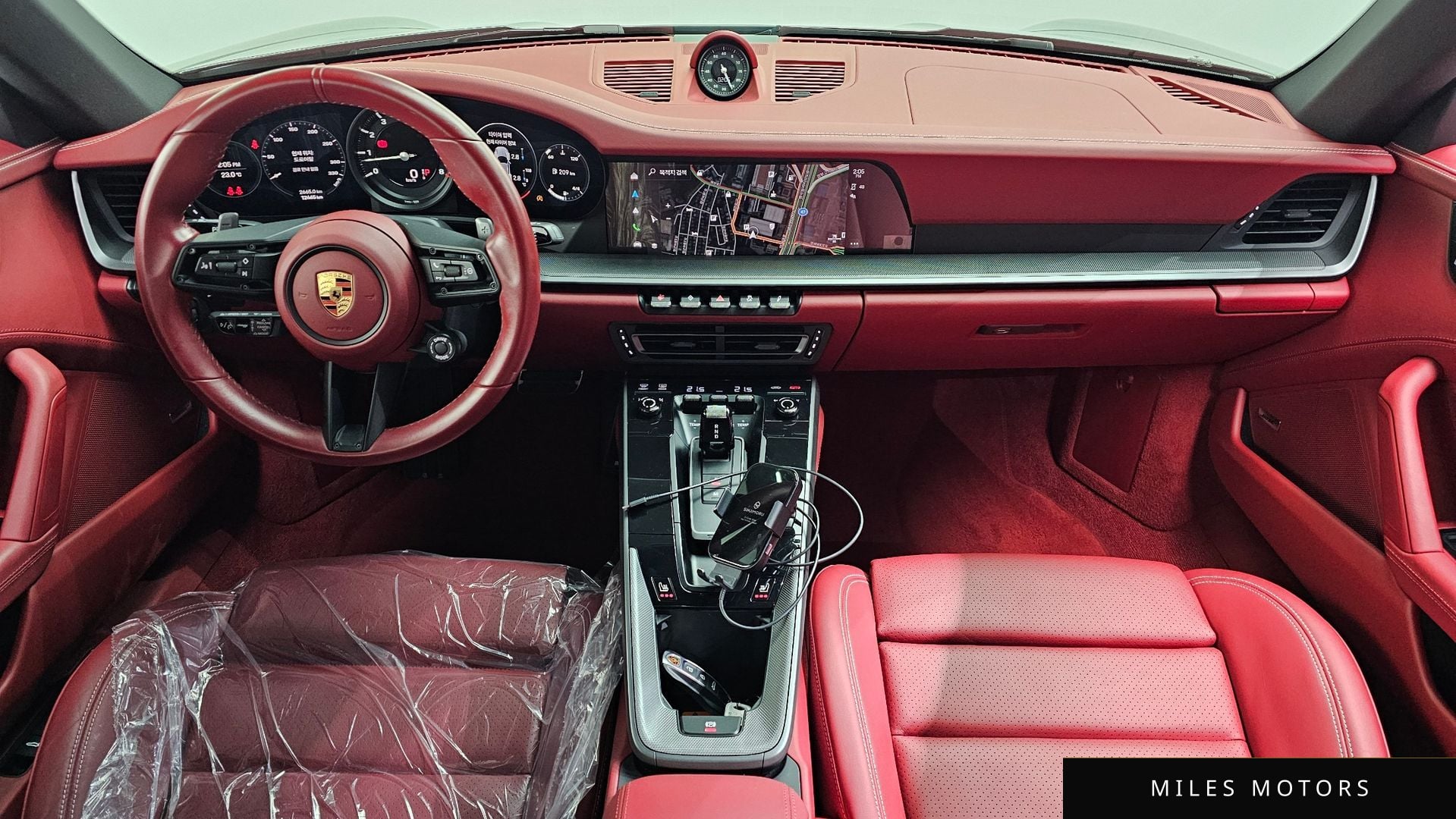 Porsche 911 (992) 2023 — миниатюра 7