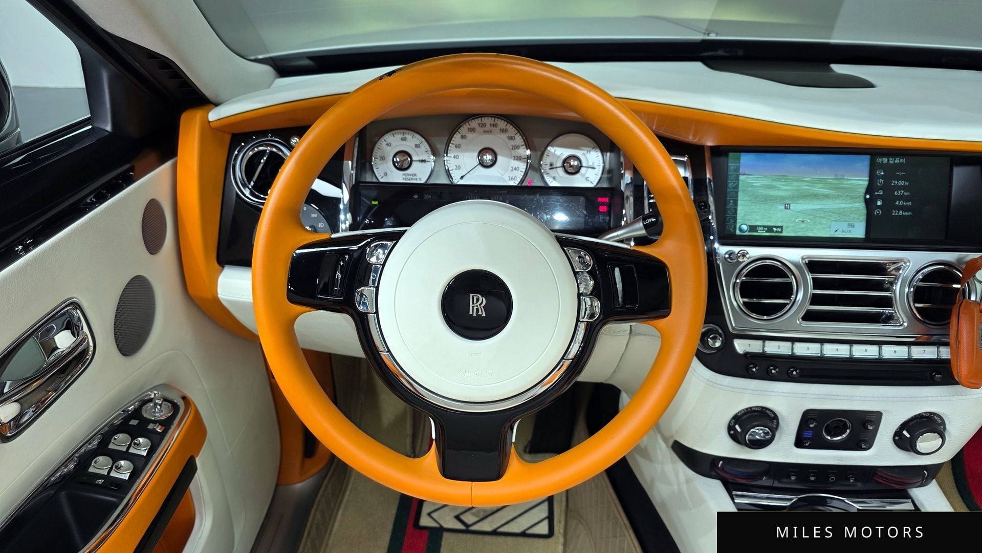 Rolls-Royce 고스트 2013 — миниатюра 13