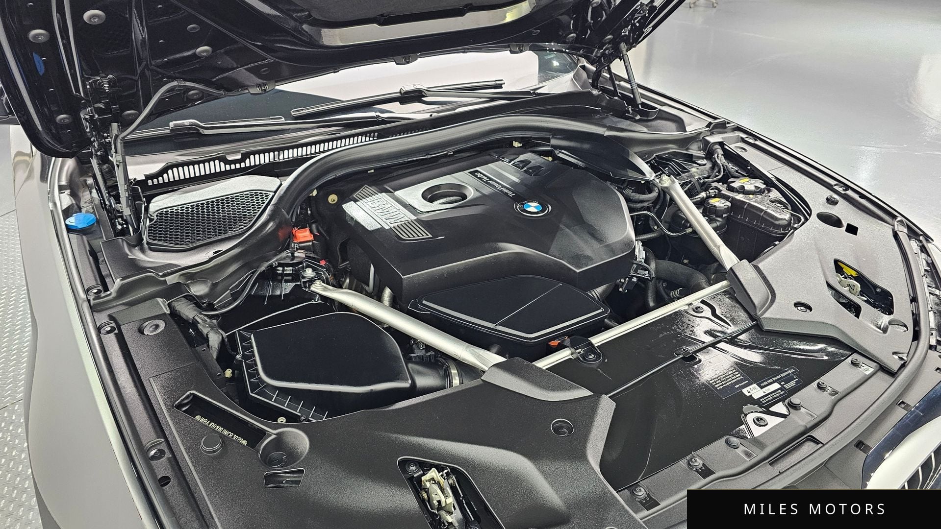 BMW 5 Series (G30) 2018 — миниатюра 6