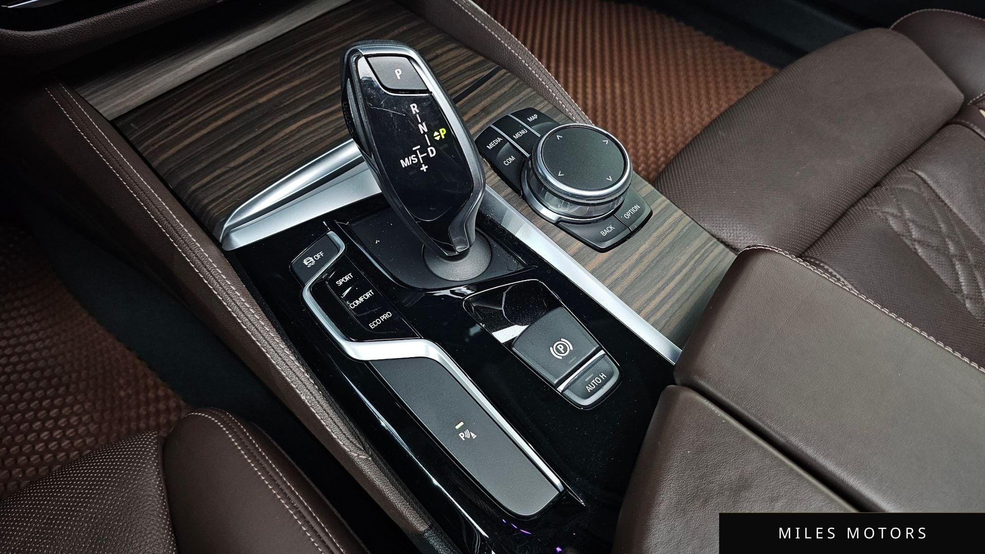 BMW 5 Series (G30) 2018 — миниатюра 9