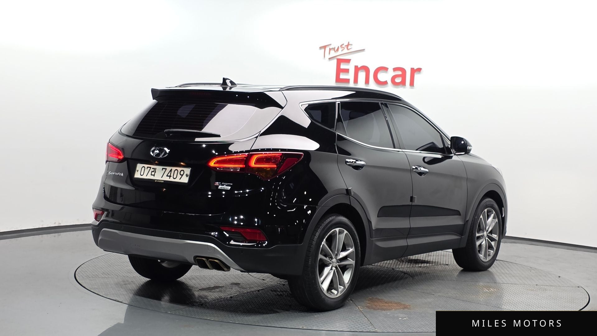 Hyundai Santafe 2017 — фото 1 из 12