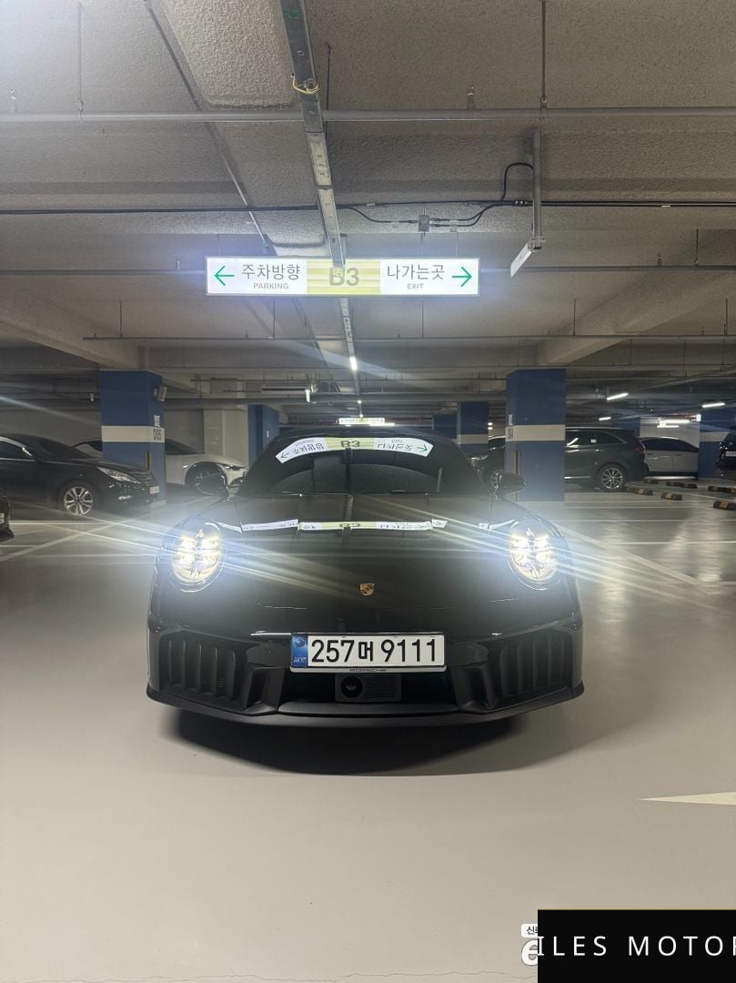 Porsche 911 (992) 2026 — миниатюра 2