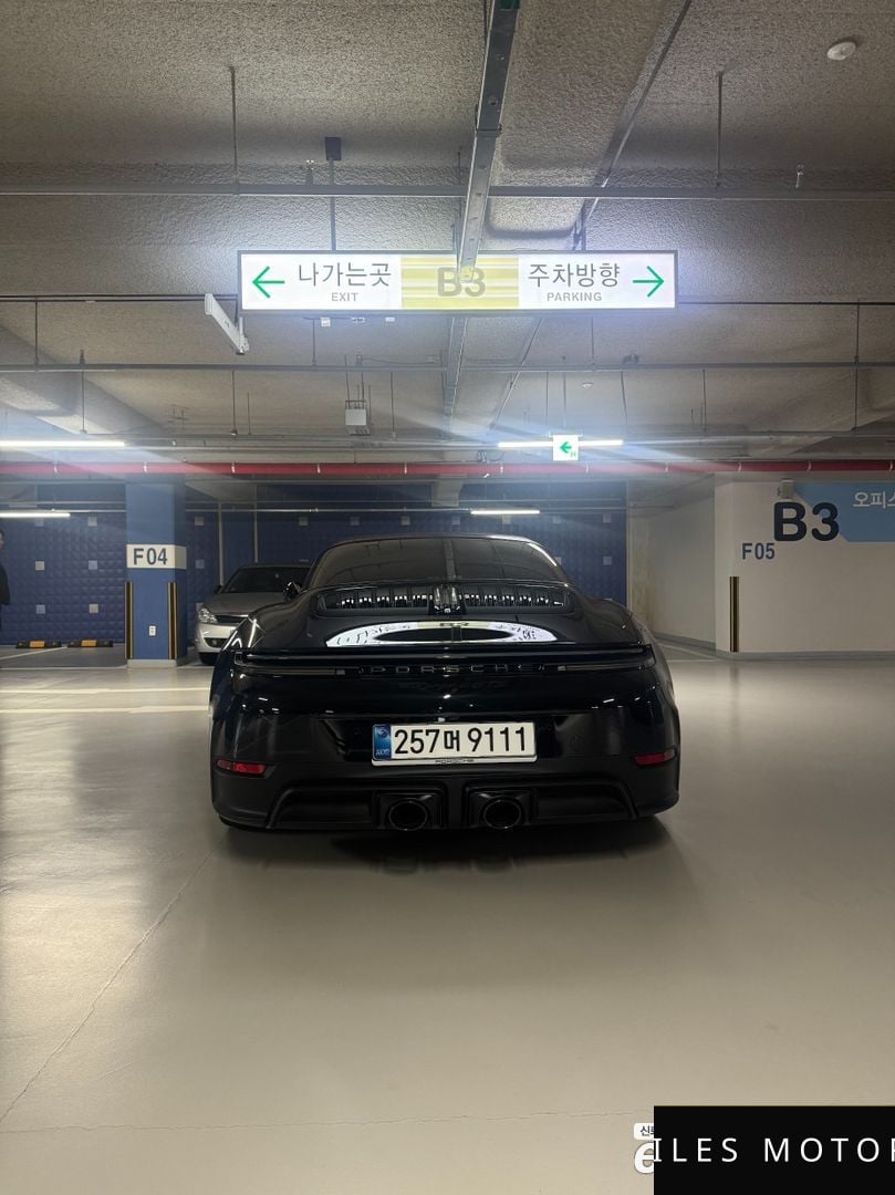 Porsche 911 (992) 2026 — миниатюра 6