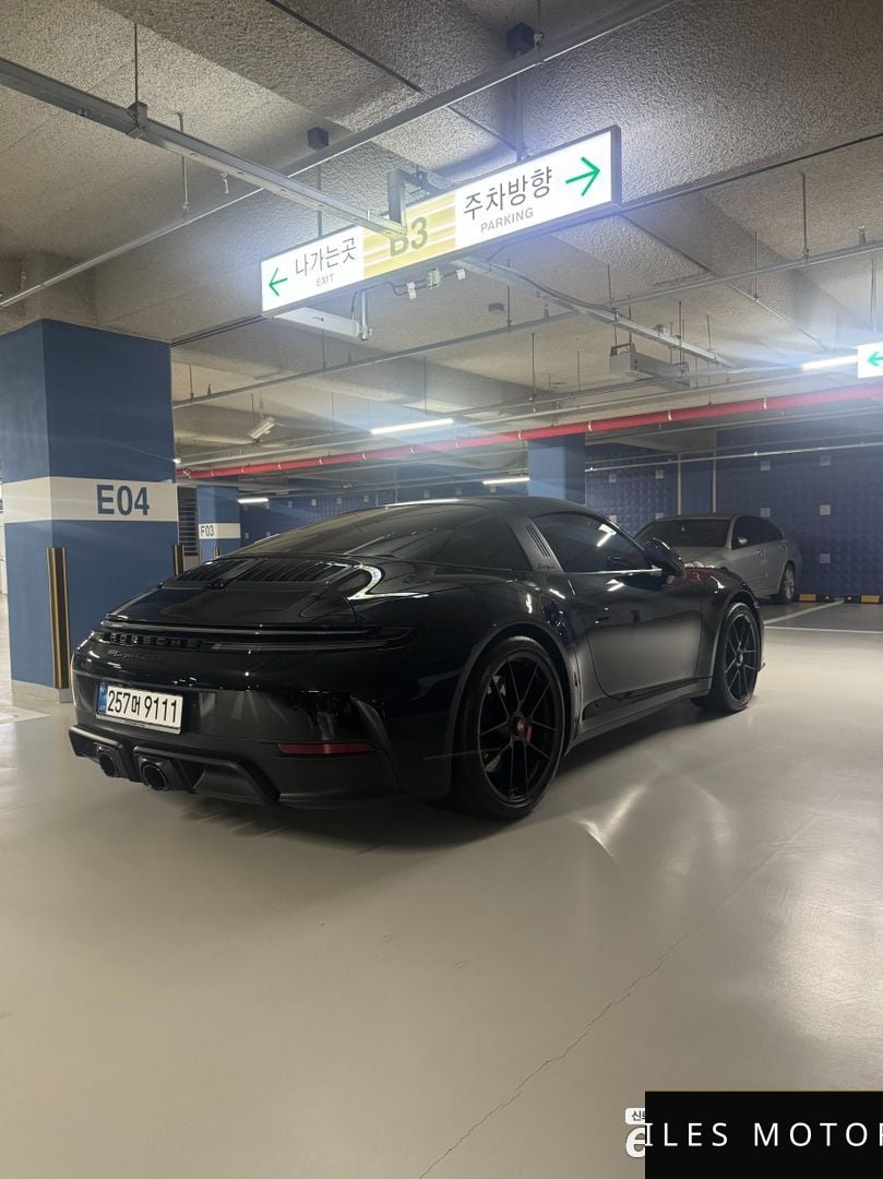 Porsche 911 (992) 2026 — миниатюра 7