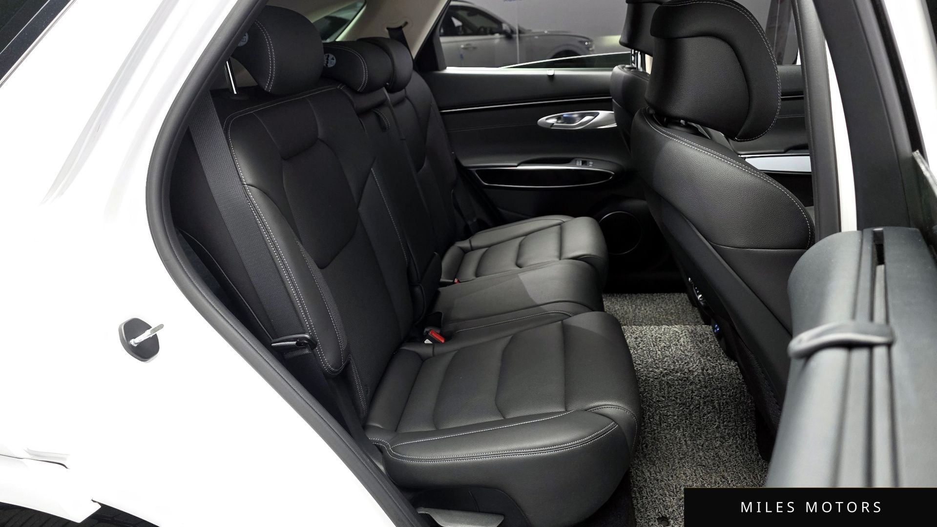 Genesis GV70 2023 — миниатюра 17