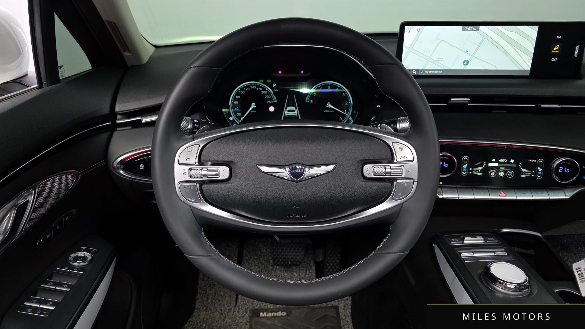 Genesis GV70 2023 — миниатюра 18
