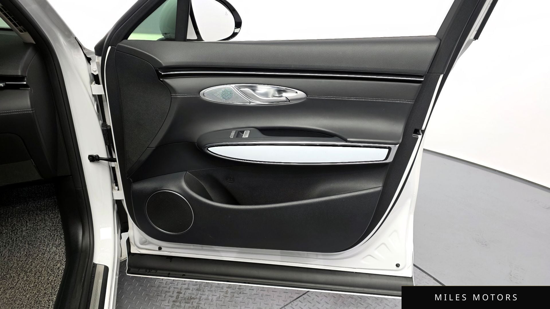 Genesis GV70 2023 — миниатюра 15