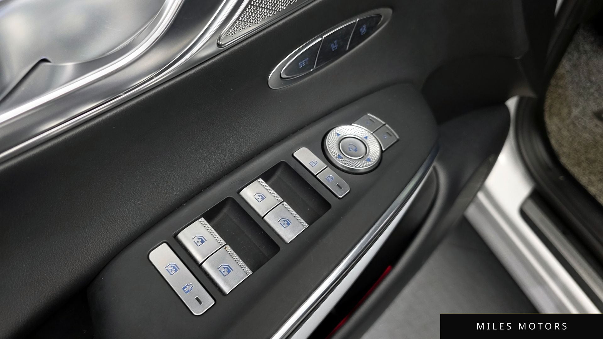 Genesis GV70 2023 — миниатюра 28
