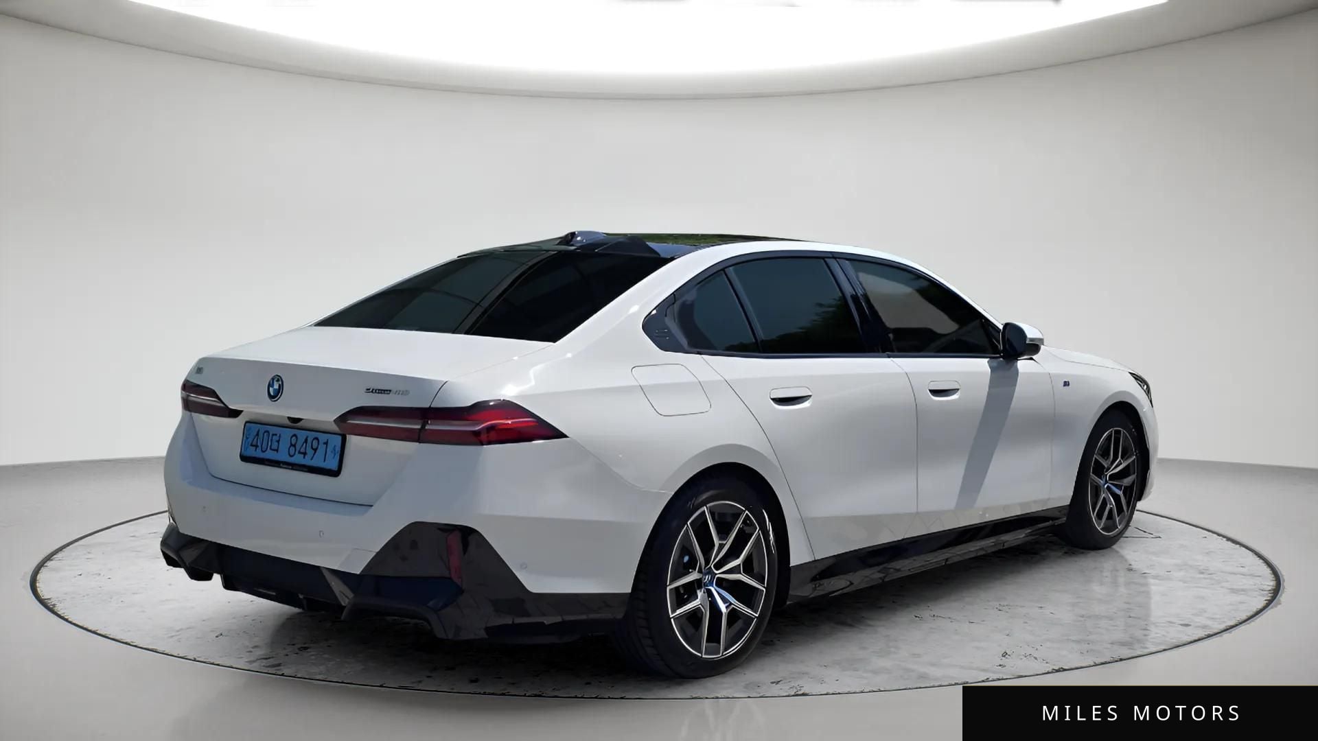 BMW i5 (G60) 2024 — миниатюра 2
