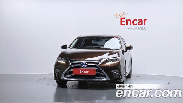 Лексус ES300h 2018 — миниатюра 3