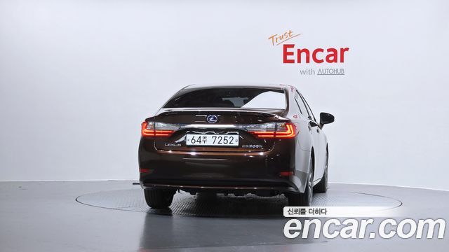 Лексус ES300h 2018 — миниатюра 4