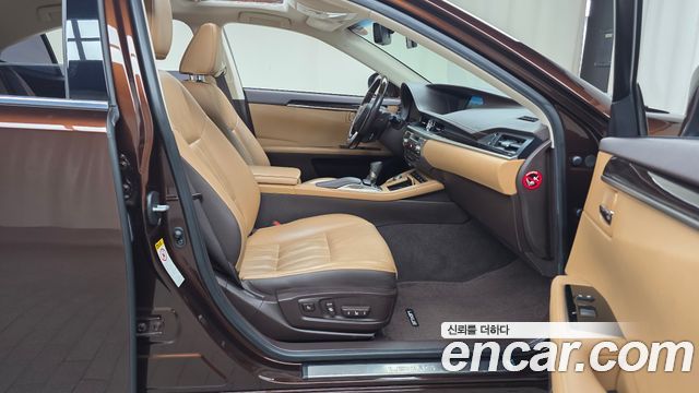 Лексус ES300h 2018 — миниатюра 17