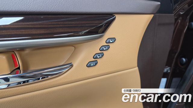 Лексус ES300h 2018 — миниатюра 22
