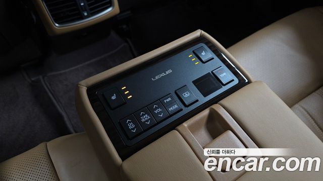 Лексус ES300h 2018 — миниатюра 24