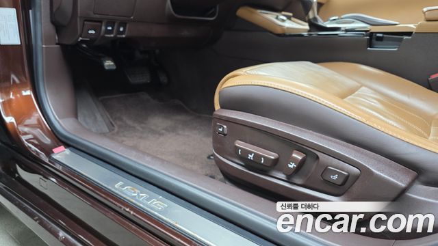 Лексус ES300h 2018 — миниатюра 30