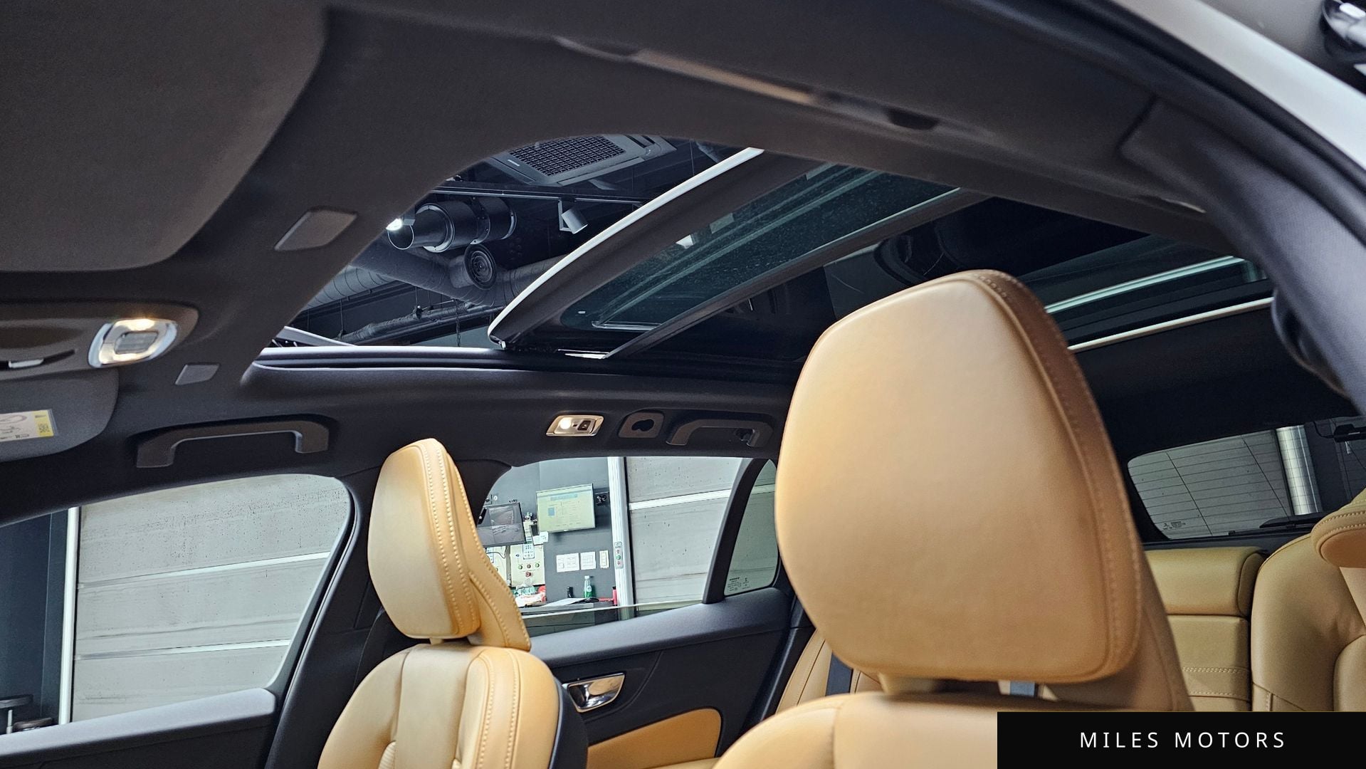 Volvo V60 크로스컨트리 2021 — миниатюра 25