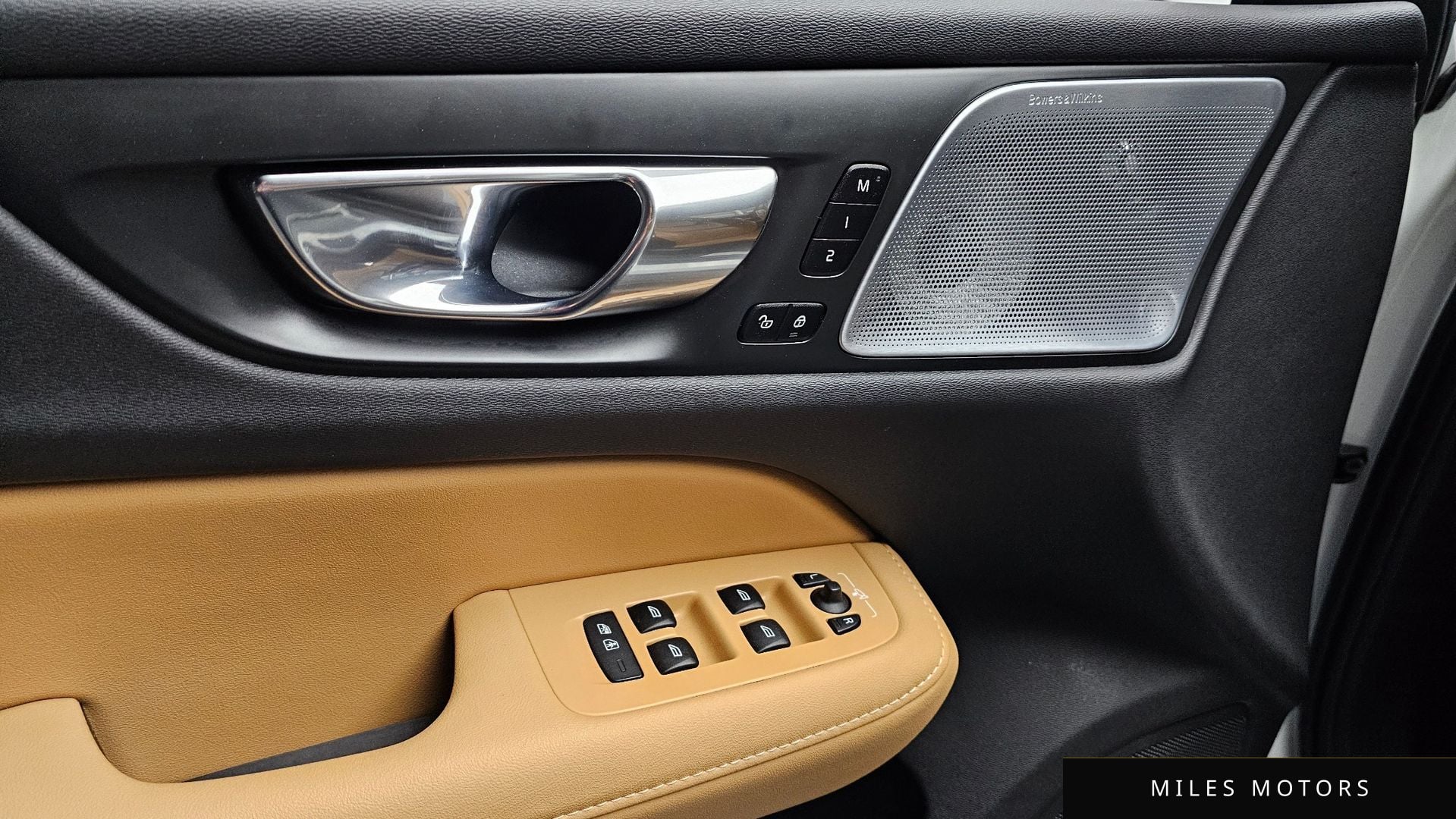 Volvo V60 크로스컨트리 2021 — миниатюра 30