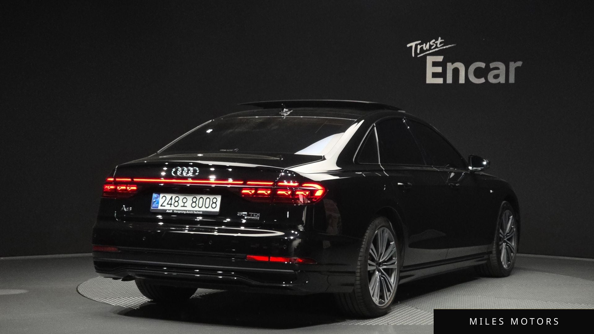 Audi A8 (D5) 2023 — миниатюра 2