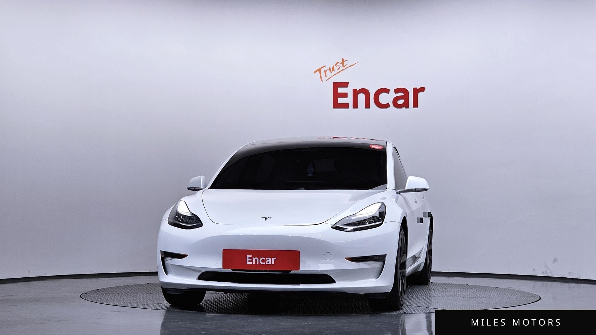 Tesla 모델 3 2020 — миниатюра 3