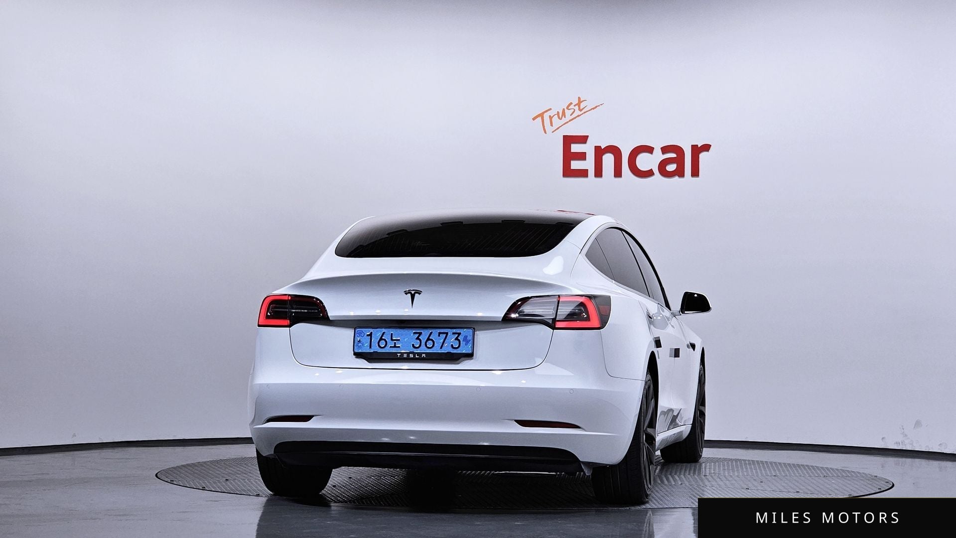 Tesla 모델 3 2020 — миниатюра 4