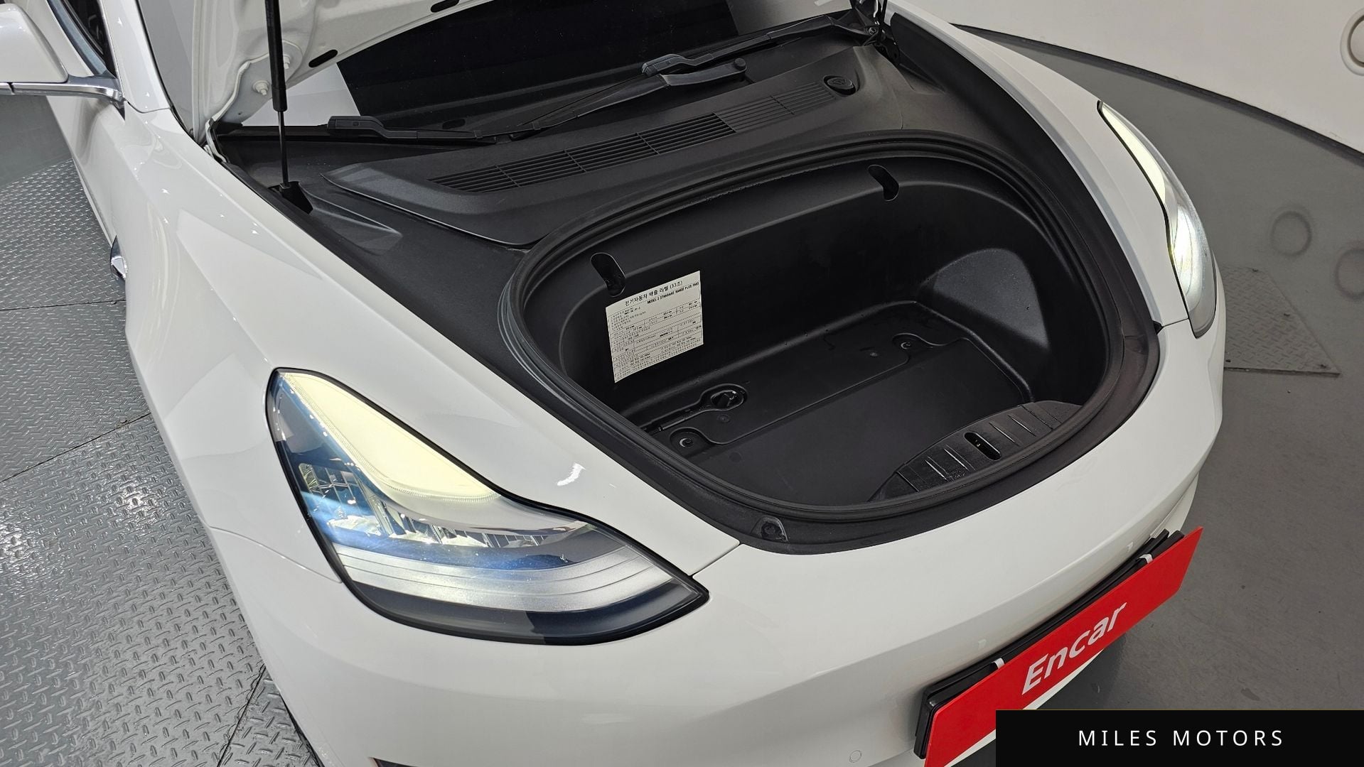 Tesla 모델 3 2020 — миниатюра 6