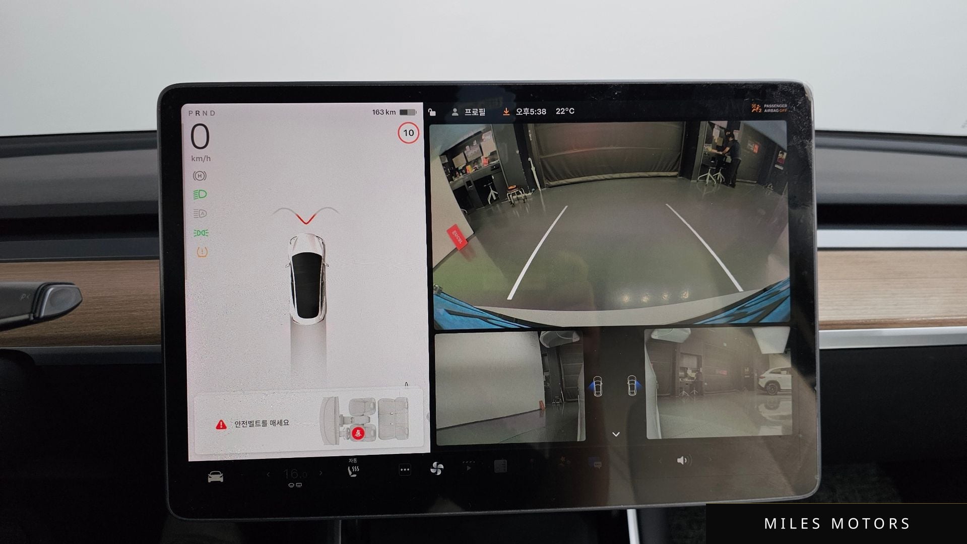 Tesla 모델 3 2020 — миниатюра 17