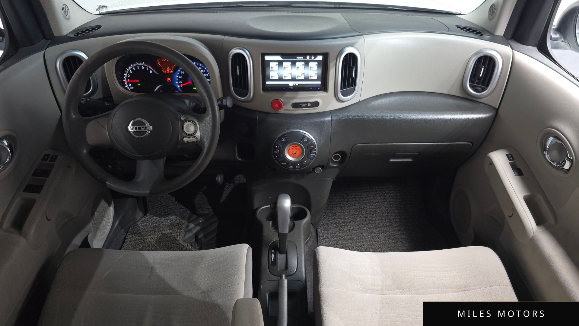 Nissan Cube 2011 — миниатюра 7
