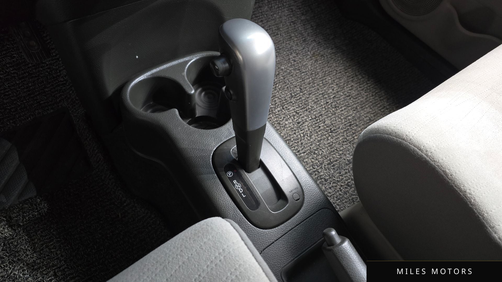 Nissan Cube 2011 — миниатюра 9