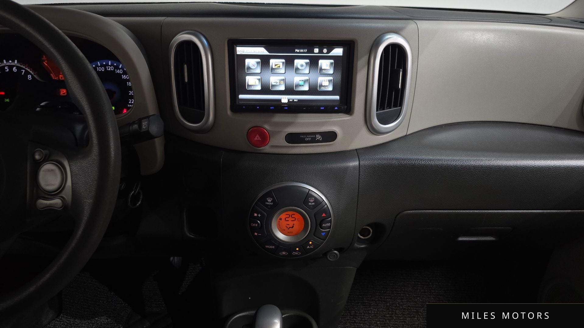 Nissan Cube 2011 — миниатюра 15